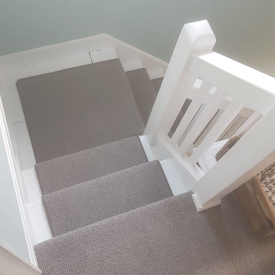 Top Carpet Fitter Services in Leeds: Expert Installation Near You